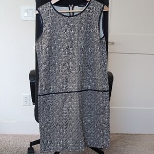 Chic Black and White Geometric Midi Dress